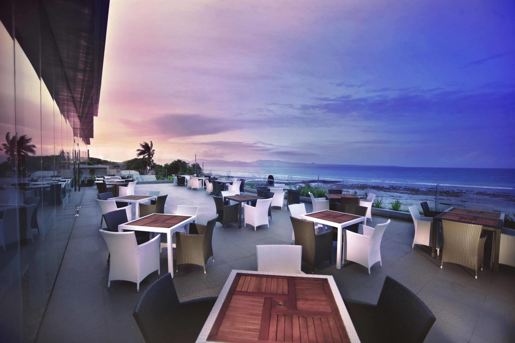 Aston Kupang Hotel & Convention Center Exterior foto